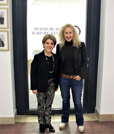 Elif Çepni and Dr Susan Walsh - Guest Lecturer Fall 2019